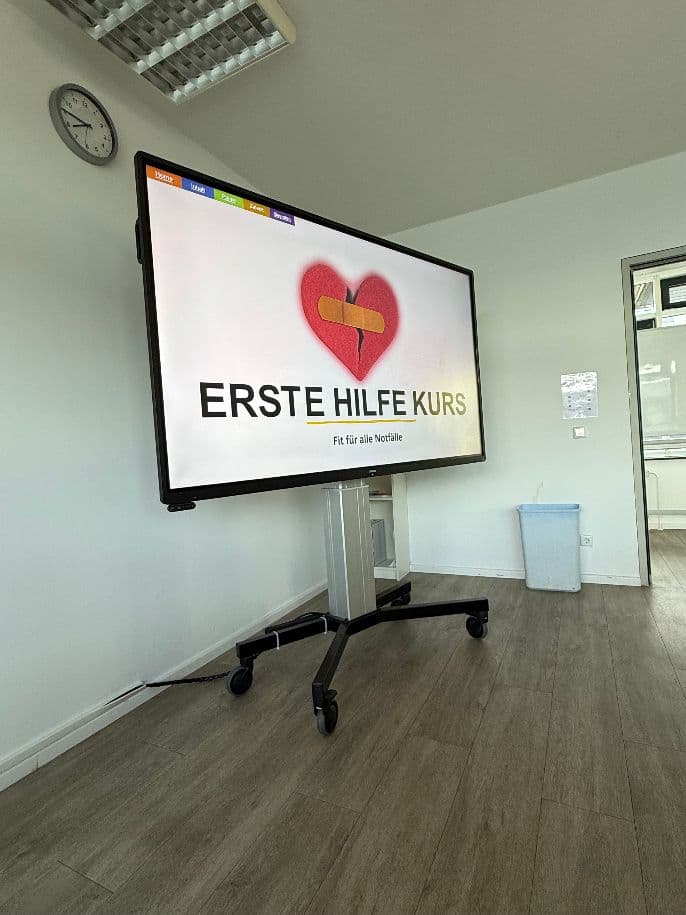 Digitale Kurspräsentation „Erste Hilfe Kurs – Fit für alle Notfälle“